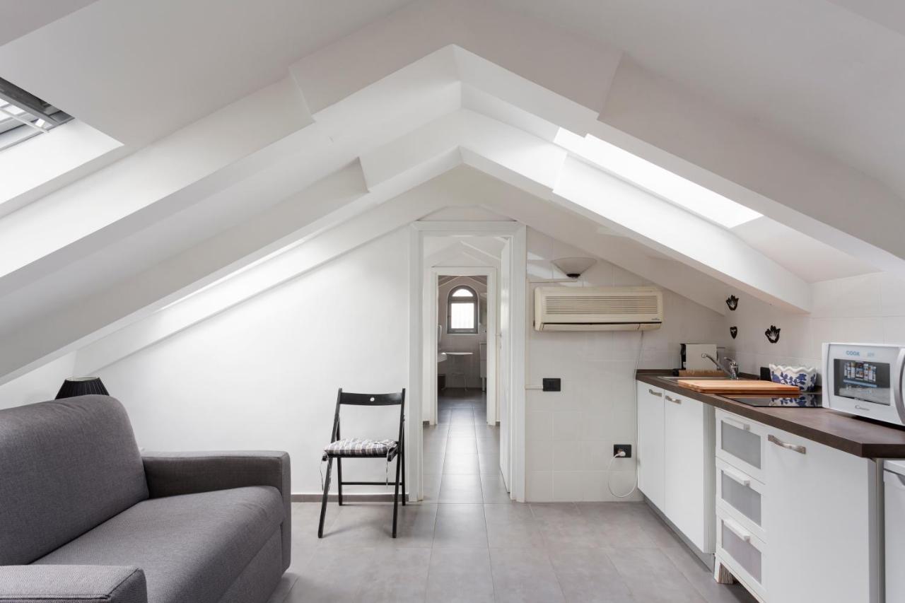 Appartement 1 Bedroom & 1 Living Apt - Duomo 7 Milan